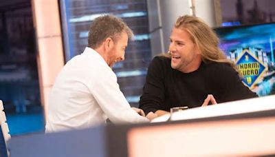 Eduardo Navarrete enseña el culo en ‘El Hormiguero’ al contar una anécdota que vivió junto a Rosario Flores