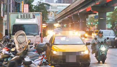 違停惹禍！公車站被逼遷？ 交通部說話了