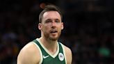 Former Notre Dame guard Pat Connaughton becomes father