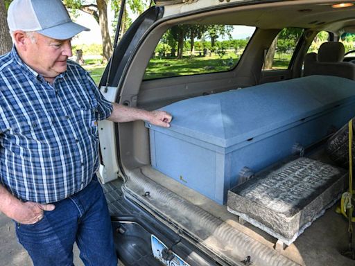 Man took uncle’s body out of Fresno County cemetery in back of SUV. He had a good reason