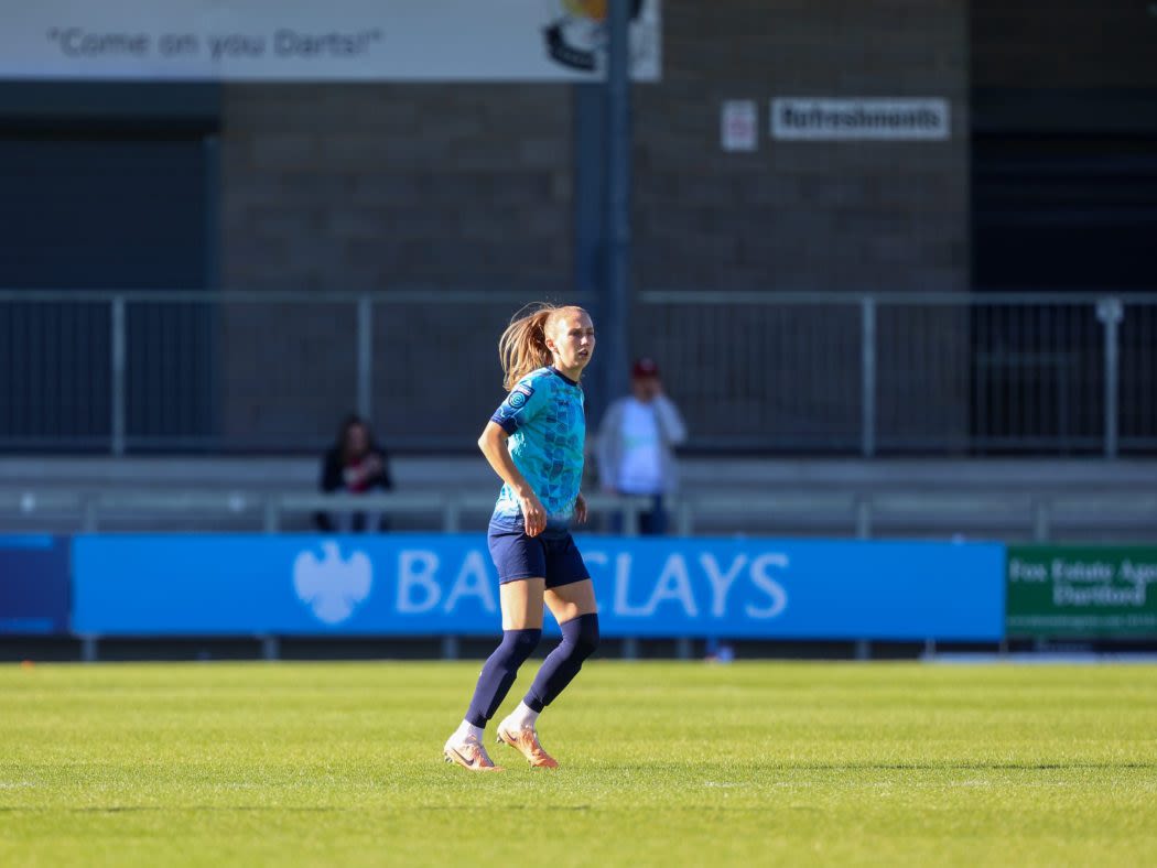 London City Lionesses full-back Neville signs new one-year deal