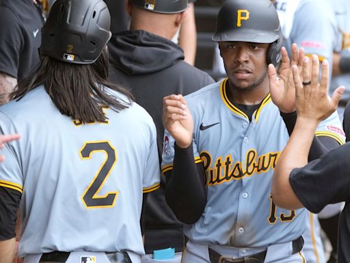 Bryan Reynolds drives in 4 runs, Pirates beat White Sox 6-2