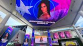 Boricuas esperan a Maripily en el Distrito T-Mobile: “Vamos a apoyarla donde sea que ella se pare”