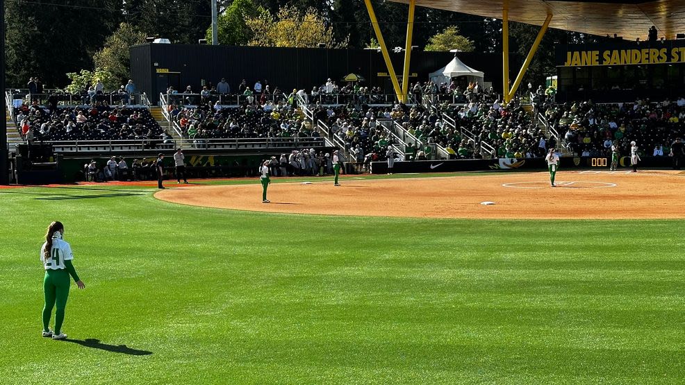 Oregon softball reflects on Hanna Delgado's Senior Day moment