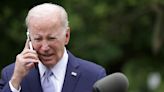 Biden entra por teléfono en un acto de campaña de Harris: "Sigo plenamente comprometido. El nombre ha cambiado, pero la misión no"