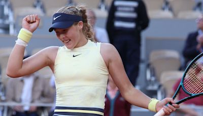 La prodigio rusa Mirra Andreeva dio el golpe en Roland Garros: eliminó a Aryna Sabalenka