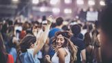 Festivals : 3 bonnes pratiques à adopter pour préserver son audition cet été