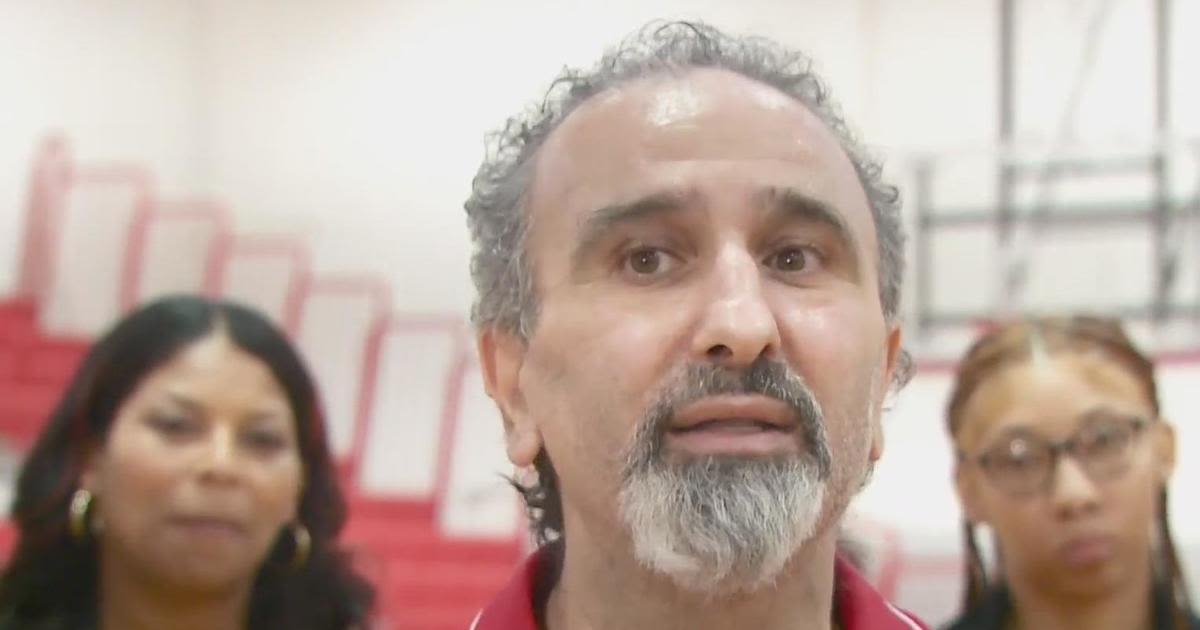 Oak Park teacher reunites with students who saved his life