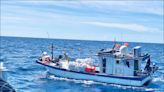中國漁船越界 澎湖海巡扣船押回