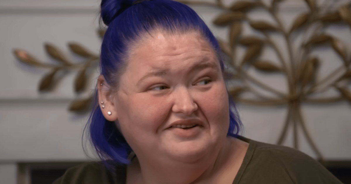 '1000-Lb Sisters' Star Amy Slaton Sparks Engagement Rumors With Flashy New Ring During Court Appearance