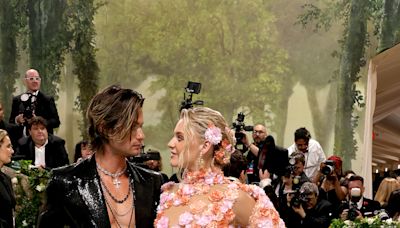 Kelsea Ballerini and Chase Stokes Can’t Take Their Eyes Off Each Other While Making Met Gala Debut