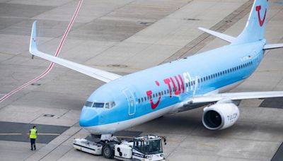 Latest TUI, easyJet, Ryanair and Jet2 alcohol rules for on board flights