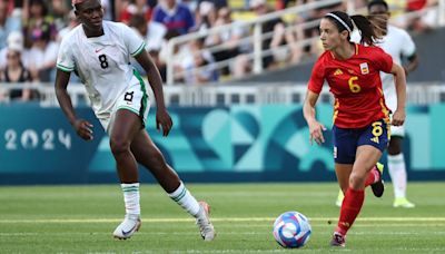 El ‘espíritu olímpico’ del España-Nigeria: regalos entre Vicky y Oshoala, Olga y Payne...