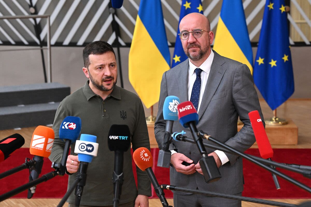 Ukraine Wins EU Security Deal as Zelenskiy Joins Leaders’ Summit