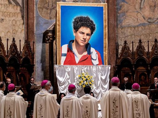 Video-gaming teenager to become first Catholic millennial saint as pope and cardinals approve canonization