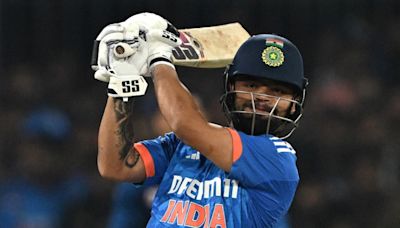 "Has Mohammed Siraj Picked Wickets?": Virender Sehwag, Rohan Gavaskar's Unfiltered Dig At Selectors | Cricket News