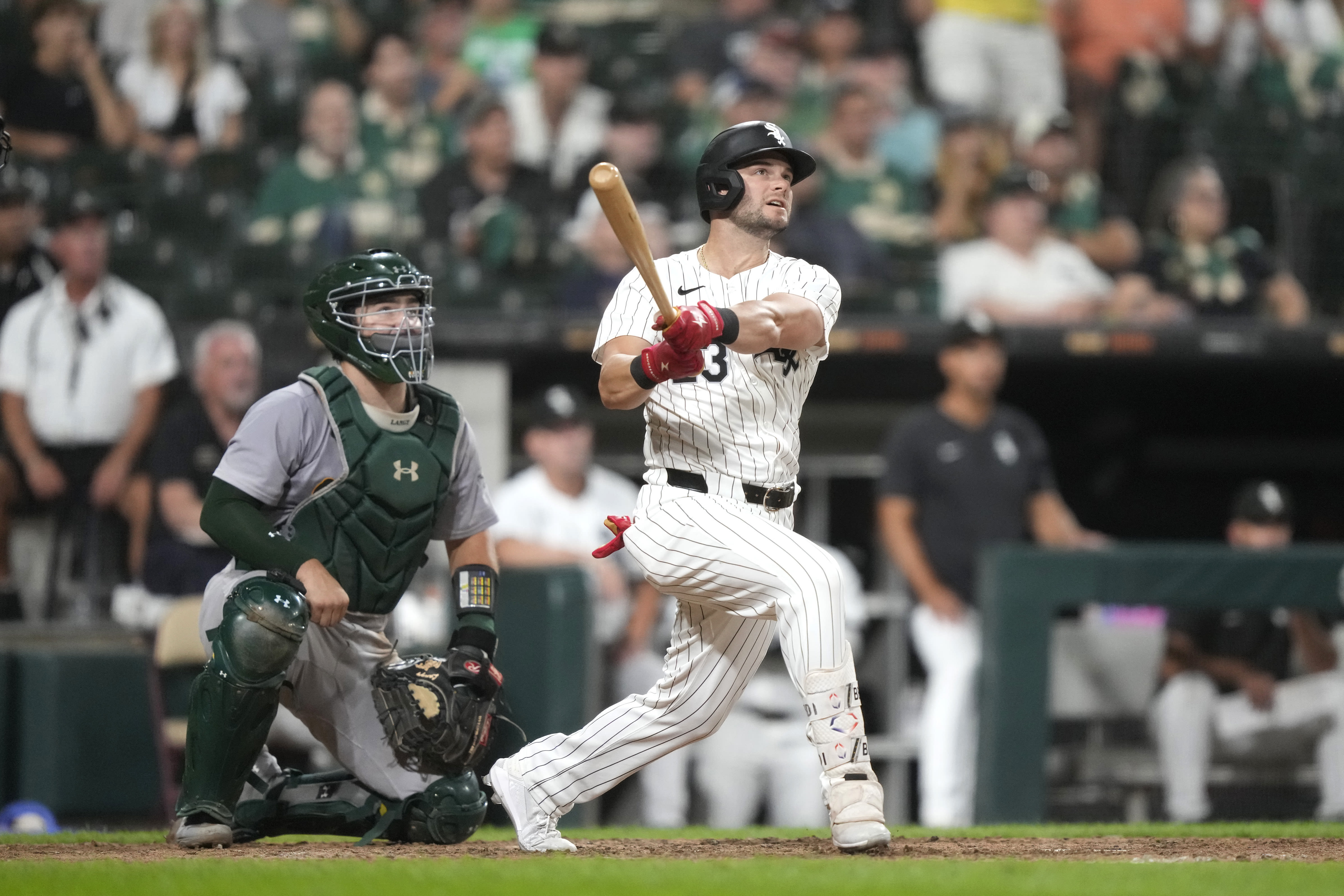 Chris Sale stymies Dodgers and Ohtani on his way to 17th win as Braves beat LA 10-1