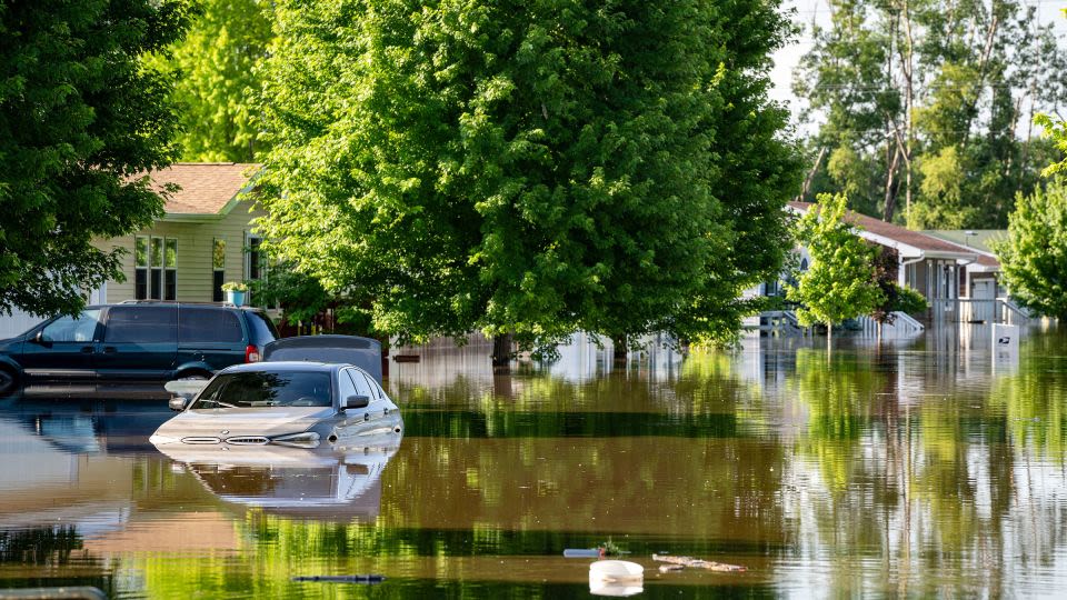 Iowa man drowns in his basement, bringing death toll in Midwest flooding to at least 3