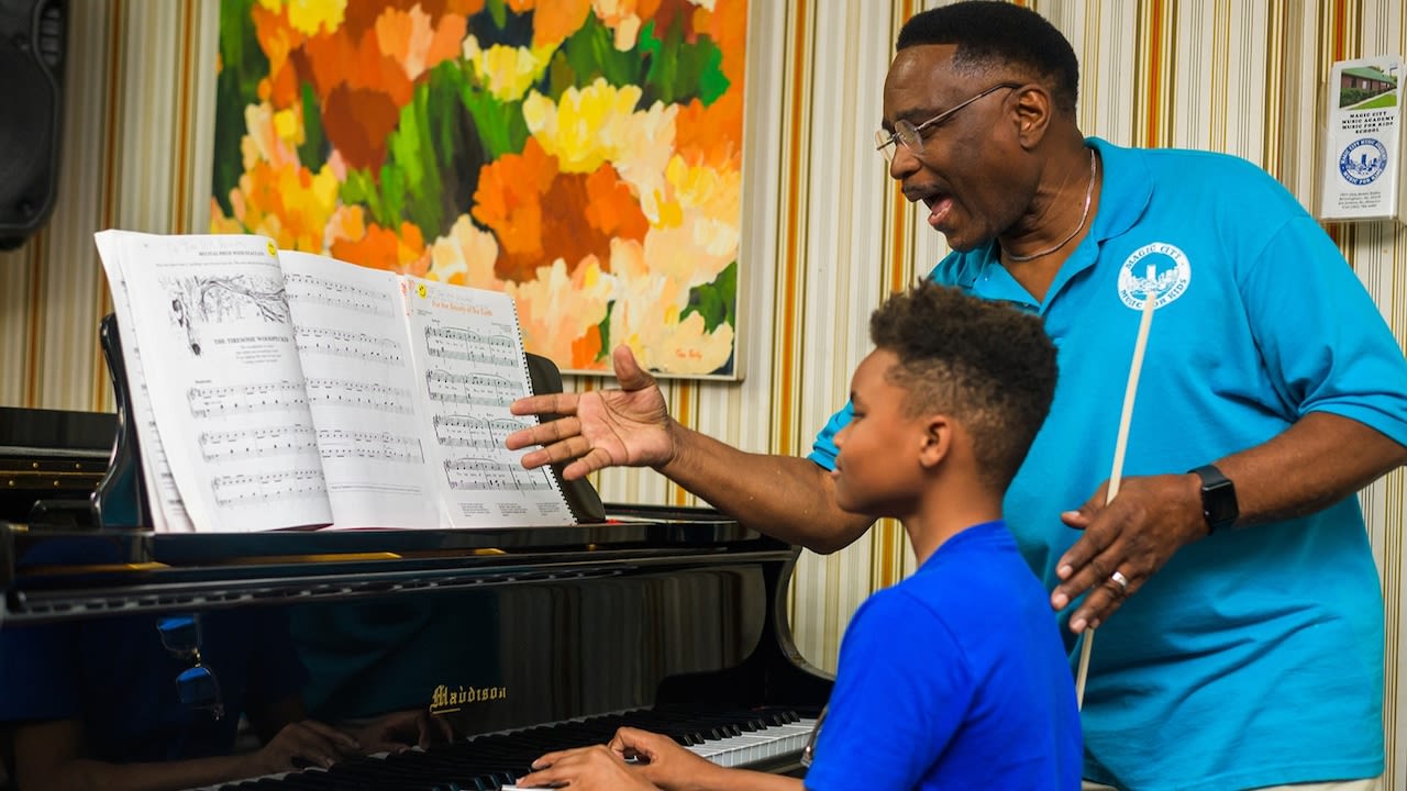 Birmingham music teacher Joe Jenkins Sr. transforming young lives in Ensley