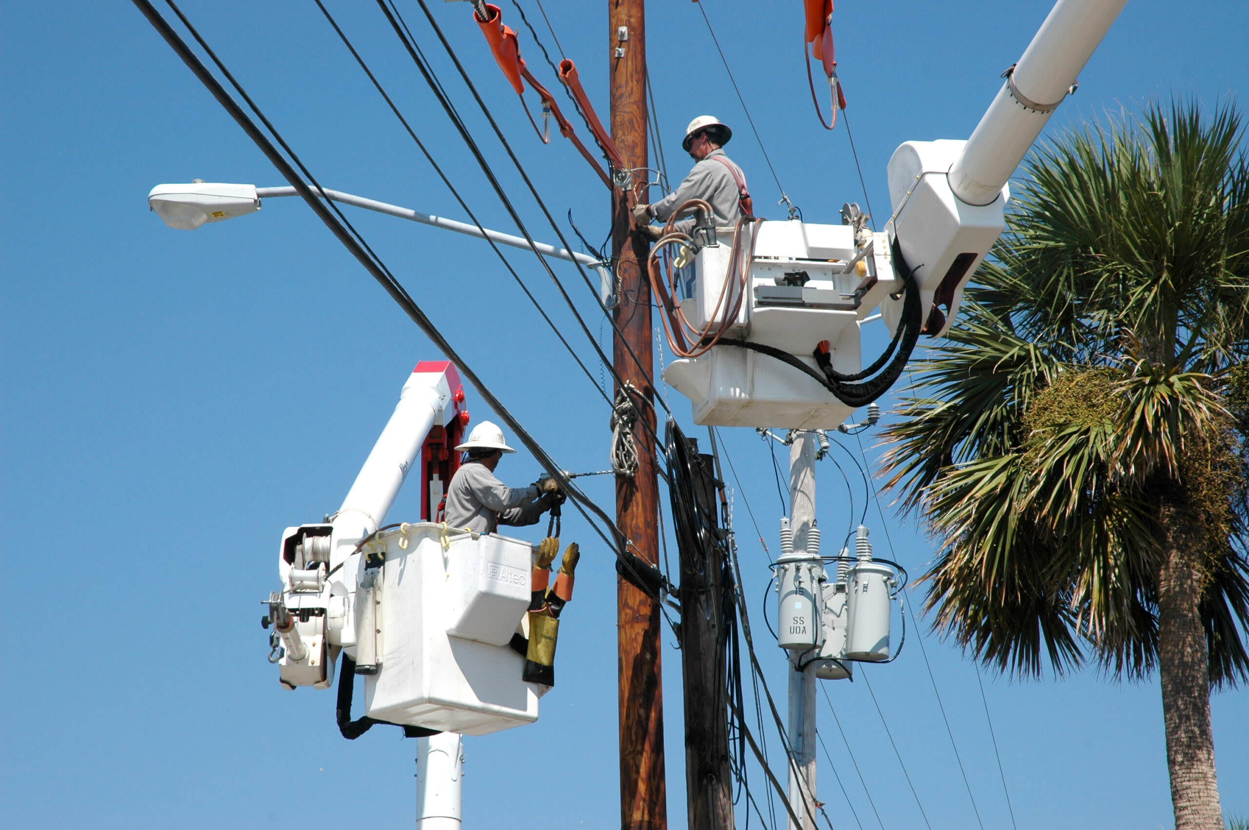 Update: Nearly 88,000 remain without power in counties affected by storm emergency declaration