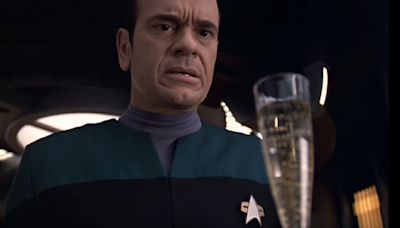 Star Trek: Voyager's Robert Picardo Was Against One Of The Doctor's Biggest Changes - SlashFilm
