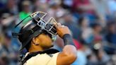 Diamondbacks catcher Moreno has throwback style that has helped him throw out runners