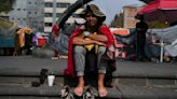 Inmigrantes venezolanos en México preocupados por familiares ante inestabilidad política en su país