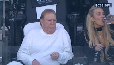 Raiders Owner Mark Davis' 26-Year-Old GF Is Pregnant