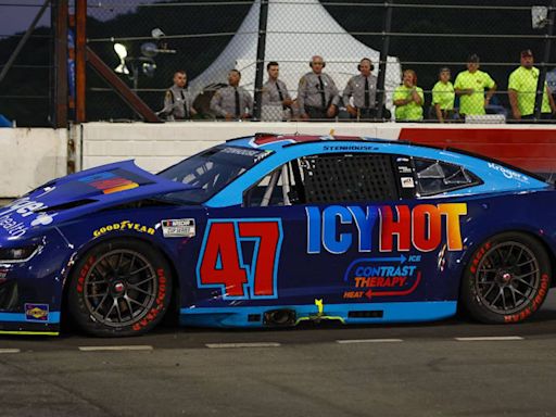 Ricky Stenhouse Jr. throws punch at Kyle Busch after NASCAR All-Star Race