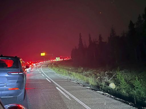 Wildfire burns buildings in Canadian Rockies town of Jasper