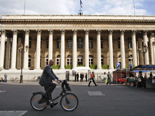 La Bolsa de París sube un 0,86 % ajena a la incertidumbre política en Francia Por EFE