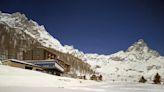 Hacé esquí o caminá por impresionantes paisajes alpinos desde este nuevo hotel en Italia