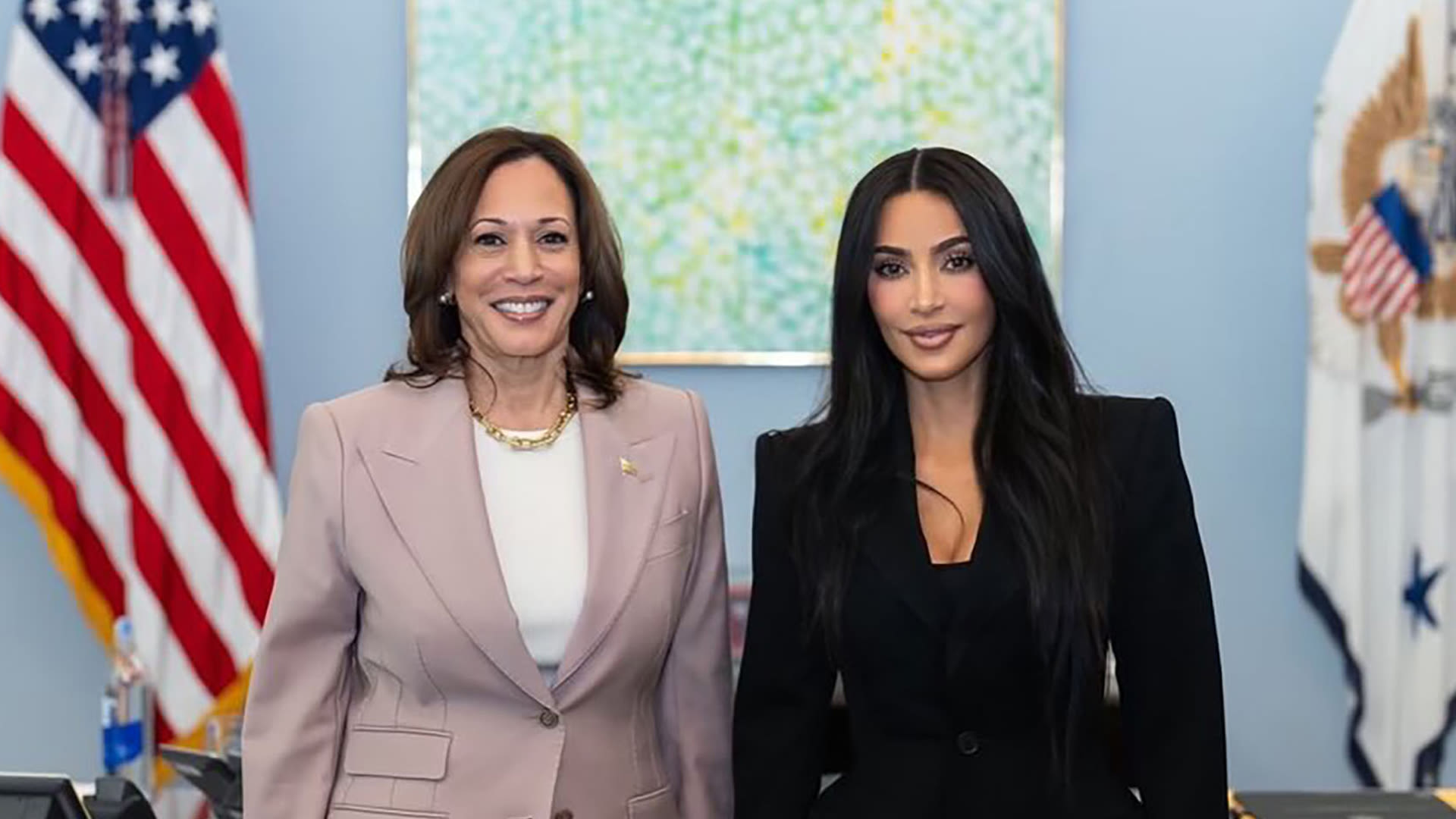 Kim Kardashian fans baffled by White House photo as they spot wild detail