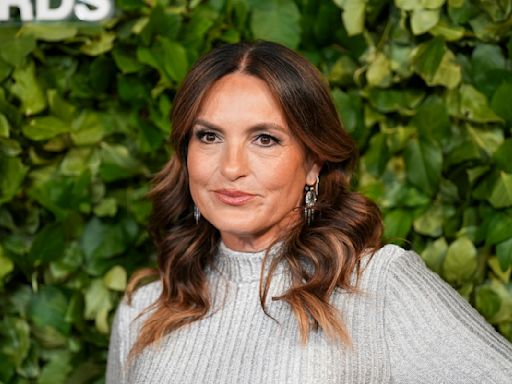 Mariska Hargitay Poses With ‘Law & Order’ Co-Star Kelli Giddish for Sweet Photo at Charity Event