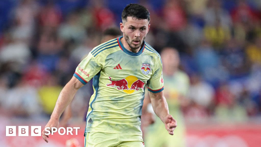 Lewis Morgan: Scotland call up New York Red Bulls forward