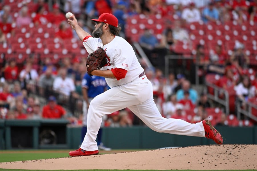 Cardinals place Lance Lynn on 15-day IL, announce other roster moves