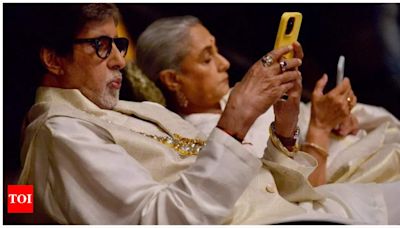 Amitabh Bachchan talks about social media addiction. But are you worried? | English Movie News - Times of India