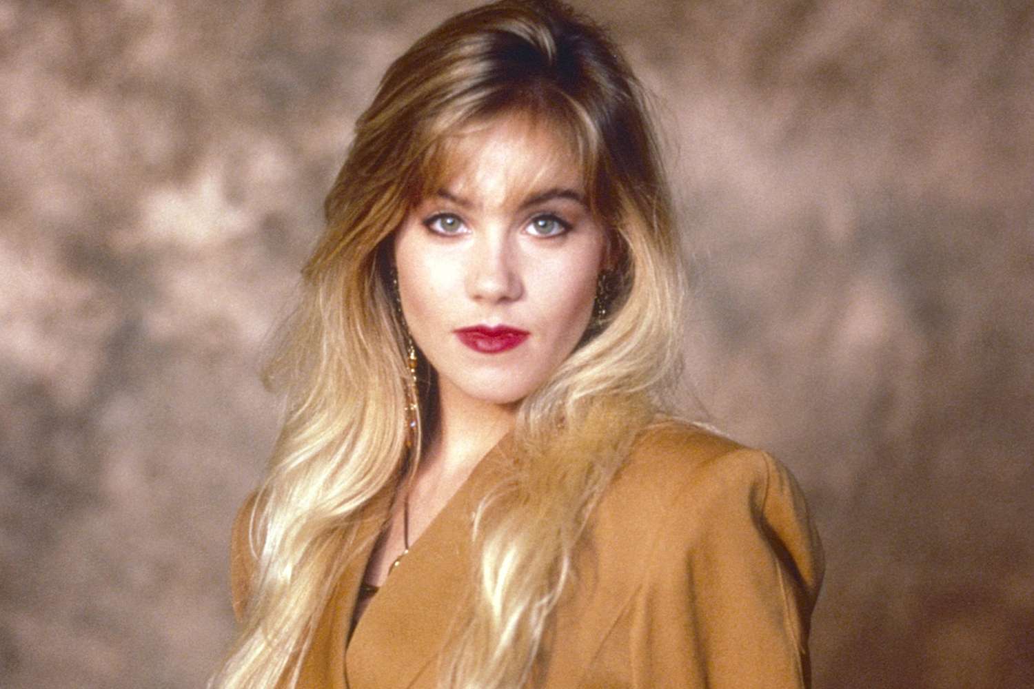 Christina Applegate 'didn't eat' in struggle with anorexia on 'Married With Children'