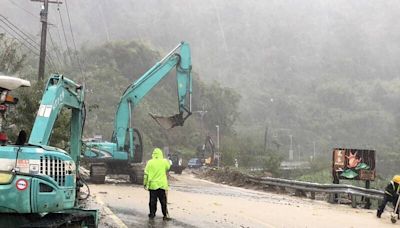 大雨導致土石崩塌交通受阻! 雲林、花蓮、高雄數區域28日停班停課