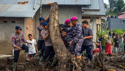Indonesia floods kill 67 as rescuers race to find missing