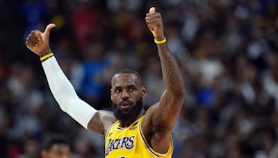 LeBron James intends to sign a new deal with the Lakers, AP source says | News, Sports, Jobs - Maui News