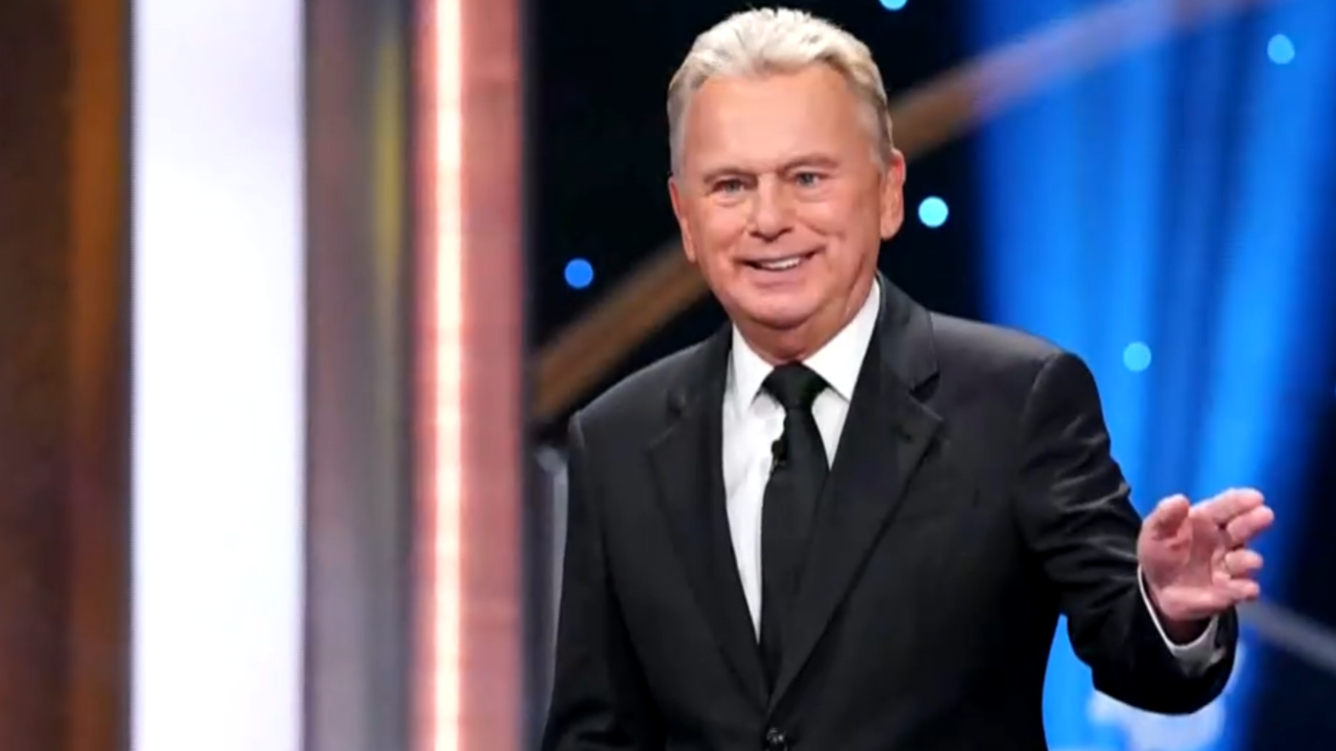 Pat Sajak takes a final spin on "Wheel of Fortune"