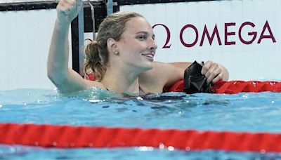 Canadian swimmer Summer McIntosh dominates to win Olympic 400-metre medley gold