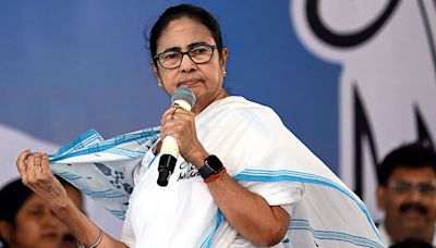 Calcutta HC gags Mamata Banerjee: No defamatory remarks against governor
