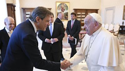 Haddad encontra papa Francisco e defende taxação de super-ricos