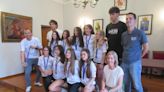 Recepción en Cangas de Onís a las subcampeonas del Torneo de Voleibol de Espinho (Portugal)