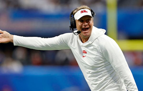 Lane Kiffin Shares Article Alleging Tennessee is Trying to Steal Ole Miss Commit