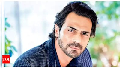 Arjun Rampal praises Shah Rukh Khan's depth and dedication | - Times of India