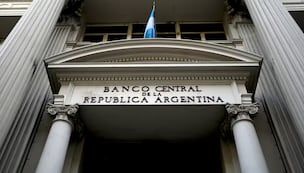 Caputo respondió a críticas por tener cuentas bancarias en el exterior tras su polémica frase de los dólares | Política