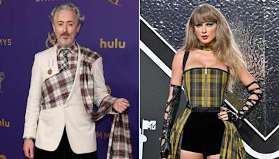 Alan Cumming reacts to Taylor Swift's VMAs outfit being compared to his 'Traitors' costumes